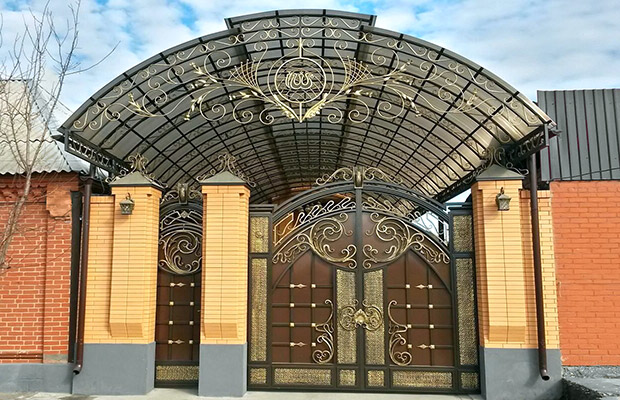 Купить или заказать ворота для дома с навесом - стильные и надежные решения для вашего участка в Златоусте от 43012 руб | ВоротМастер-Злт